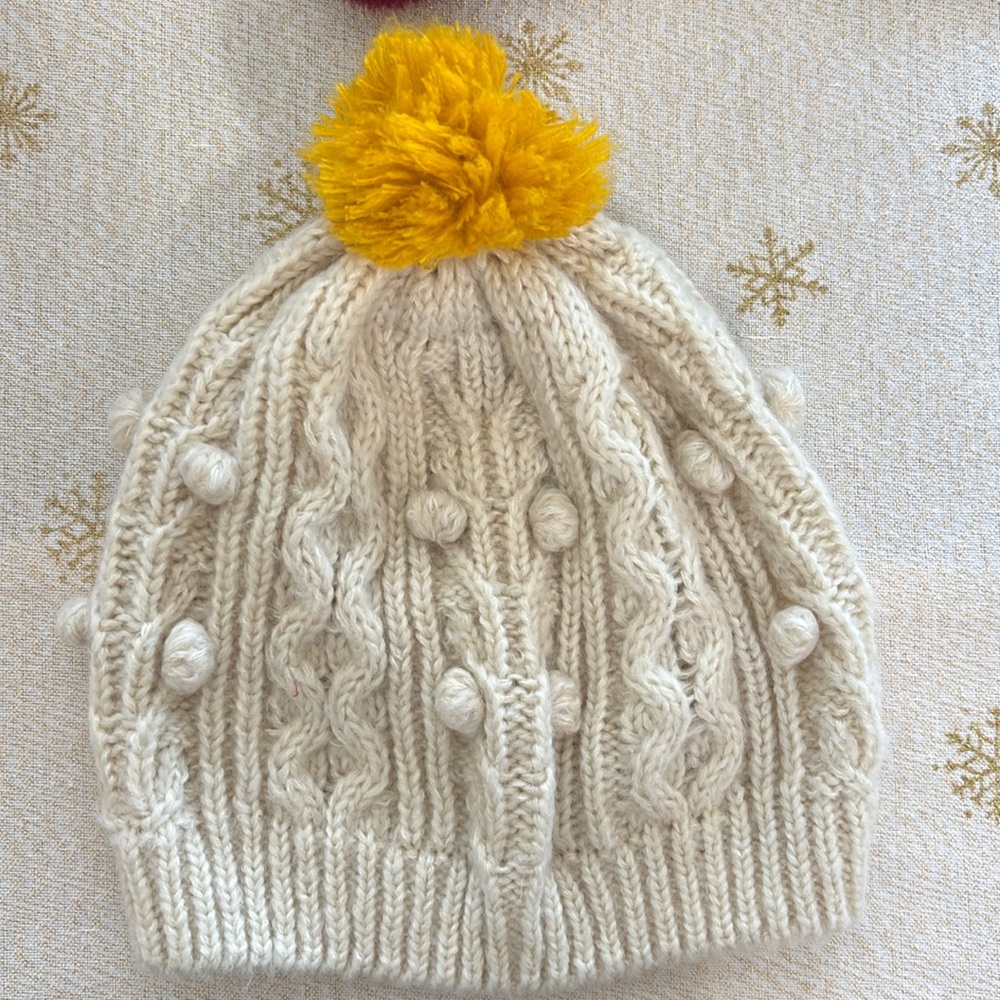 Mini Biden winter Pom Pom hat. Ivory S